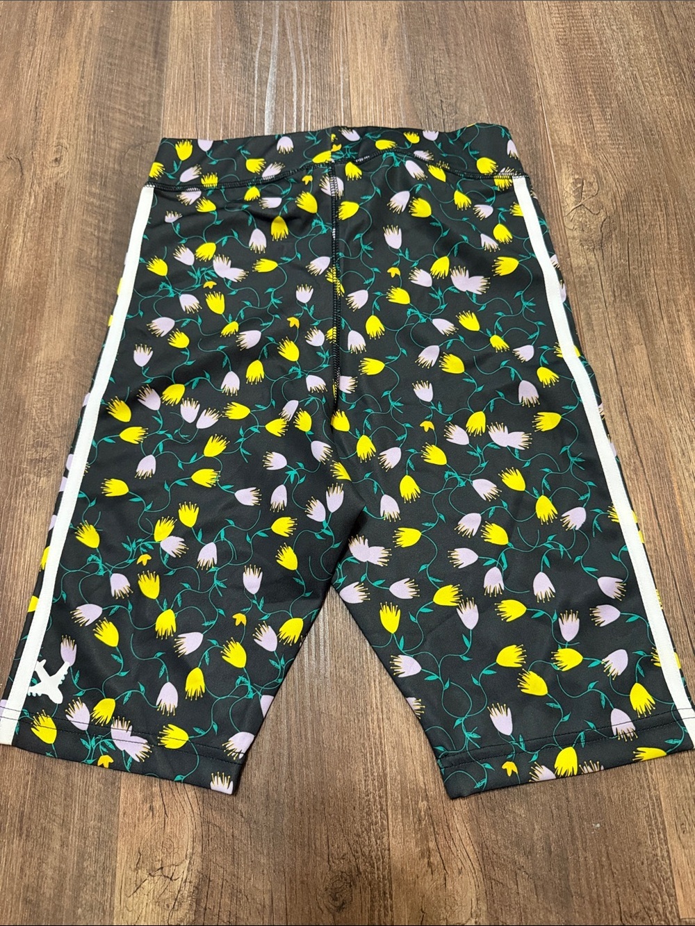 Adidas Originals All Over Print Floral Trefoil Biker Shorts size S EEUC - Picture 6 of 6